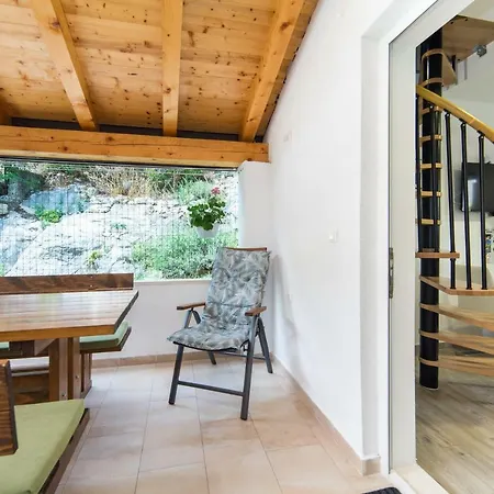 Studio Finta Apartamento Rogotin